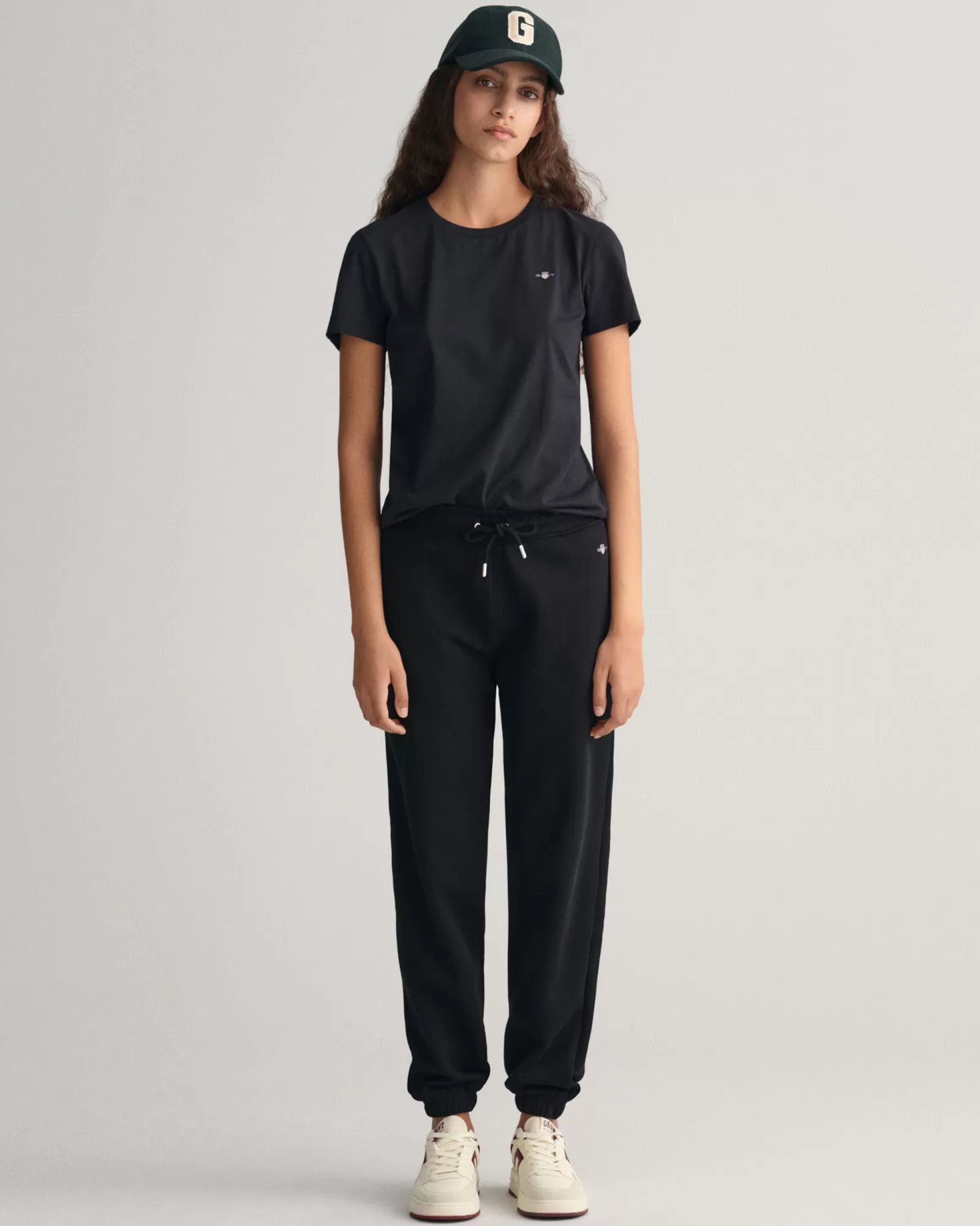 Women GANT Pants*Shield Sweatpants BLACK