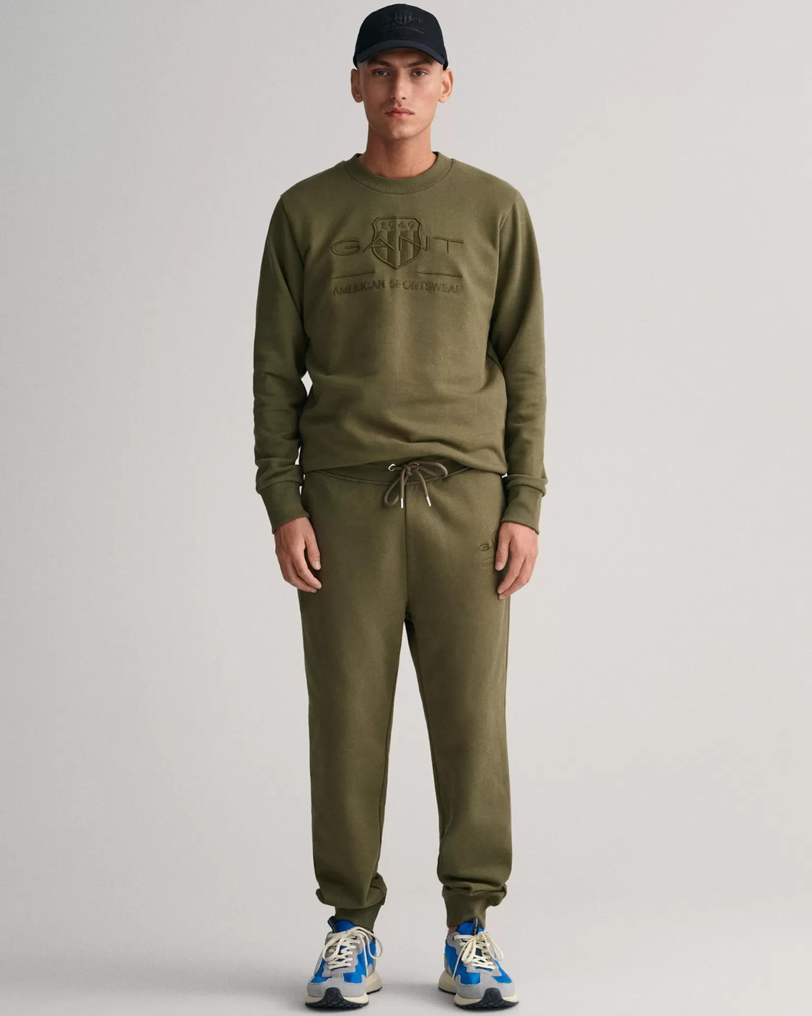 Men GANT Pants*Tonal Archive Shield Sweatpants JUNIPER GREEN