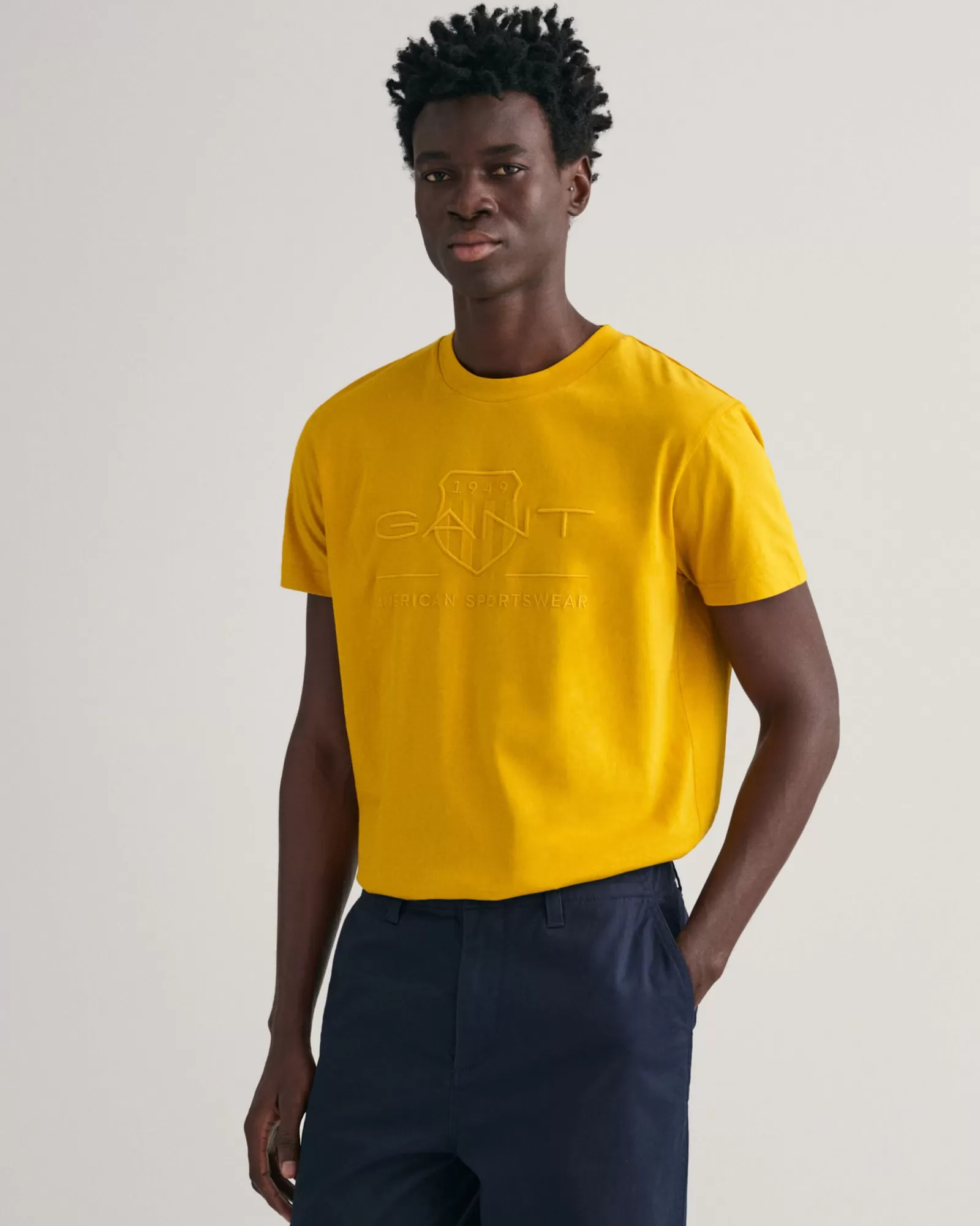 Men GANT T-Shirts*Tonal Archive Shield T-Shirt DARK MUSTARD YELLOW