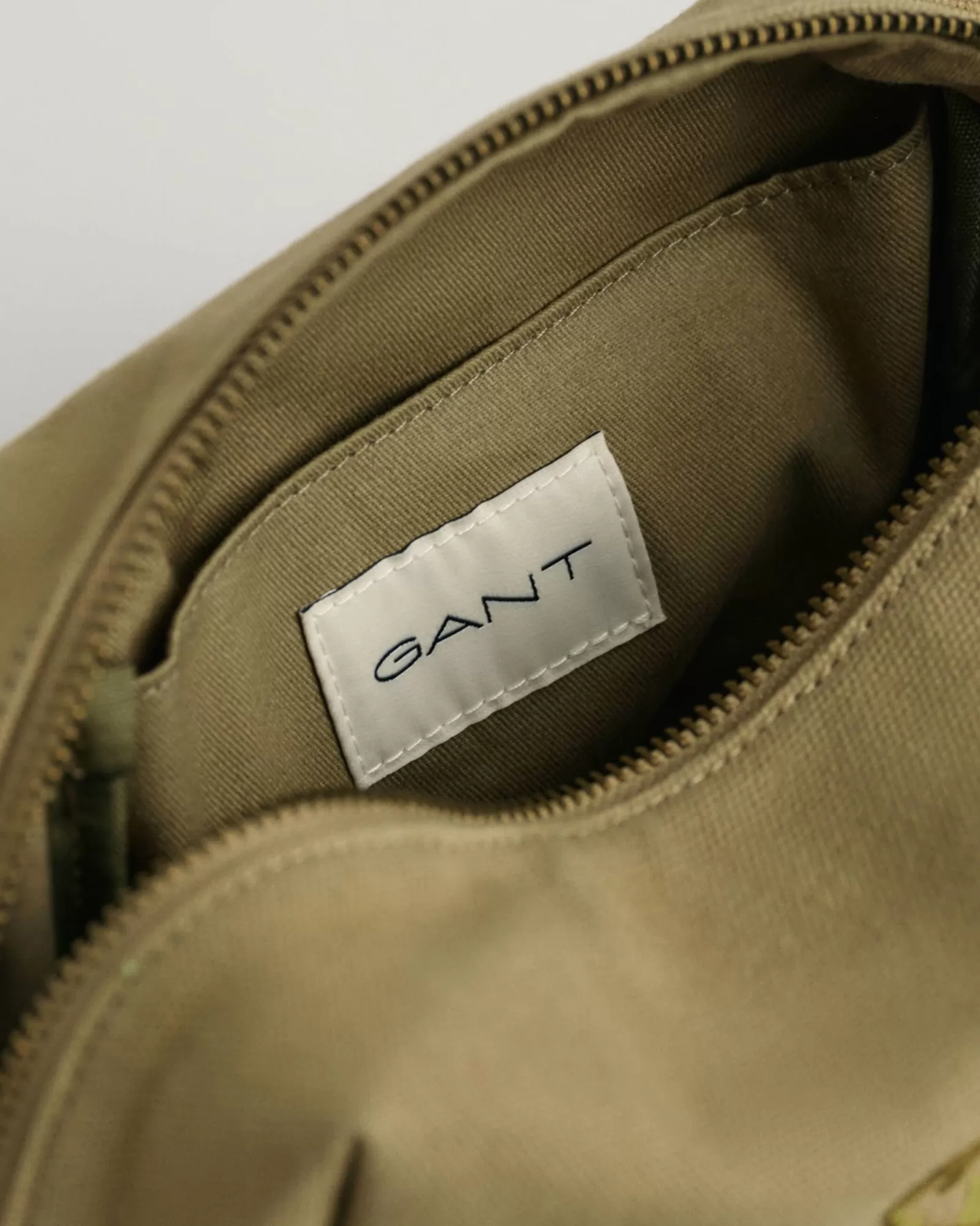 Men GANT Bags*Tonal Shield Toiletry Bag WARM SURPLUS GREEN